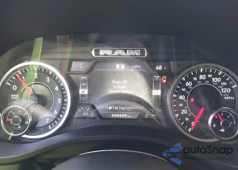 2021 Ram 1500 Laramie 4X4 5'7 Box z USA, uszkodzony, nr VIN 1C6SRFJT0MN507930